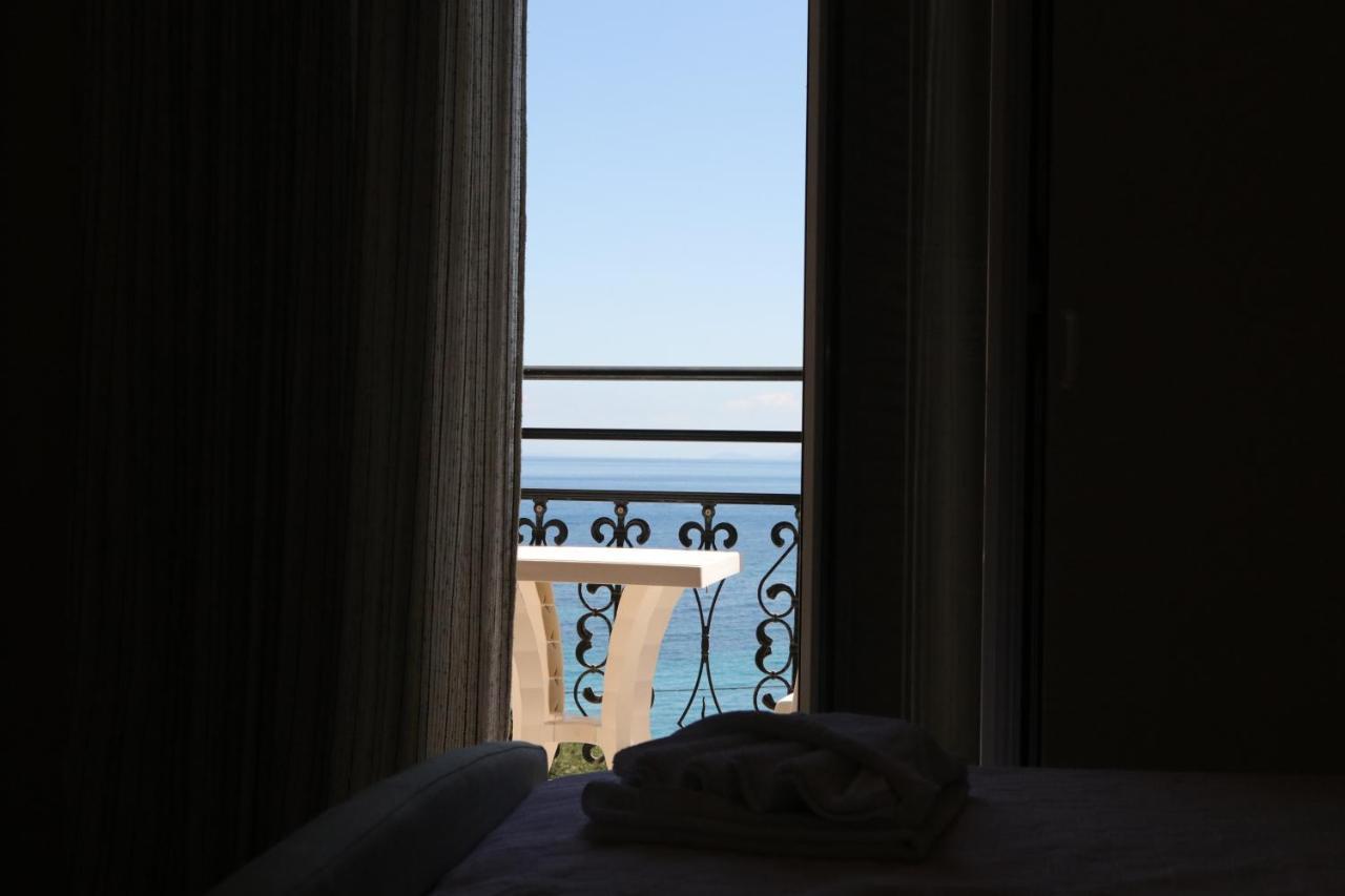 Michaela Hotel Poros  Buitenkant foto