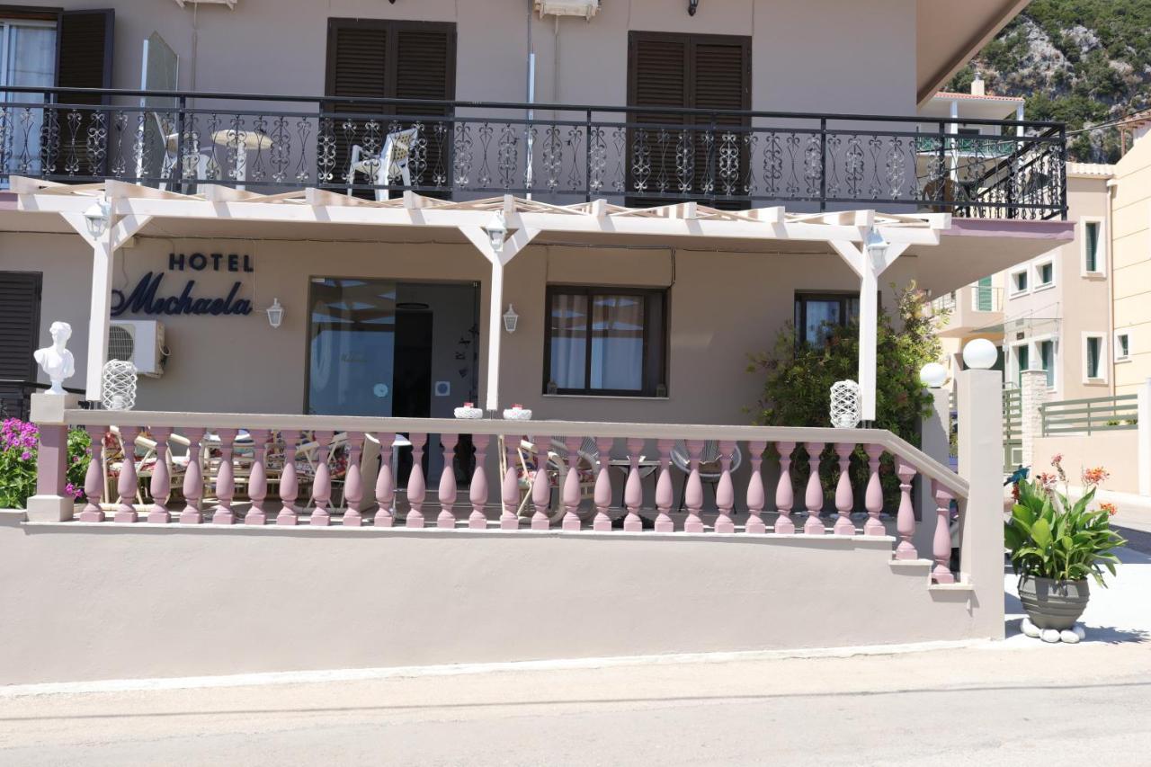 Michaela Hotel Poros  Buitenkant foto