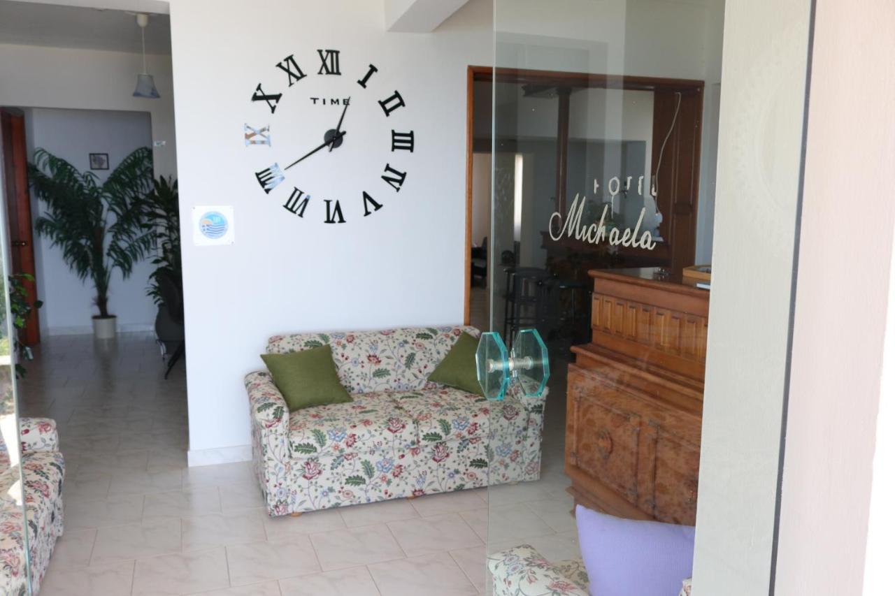 Michaela Hotel Poros  Buitenkant foto