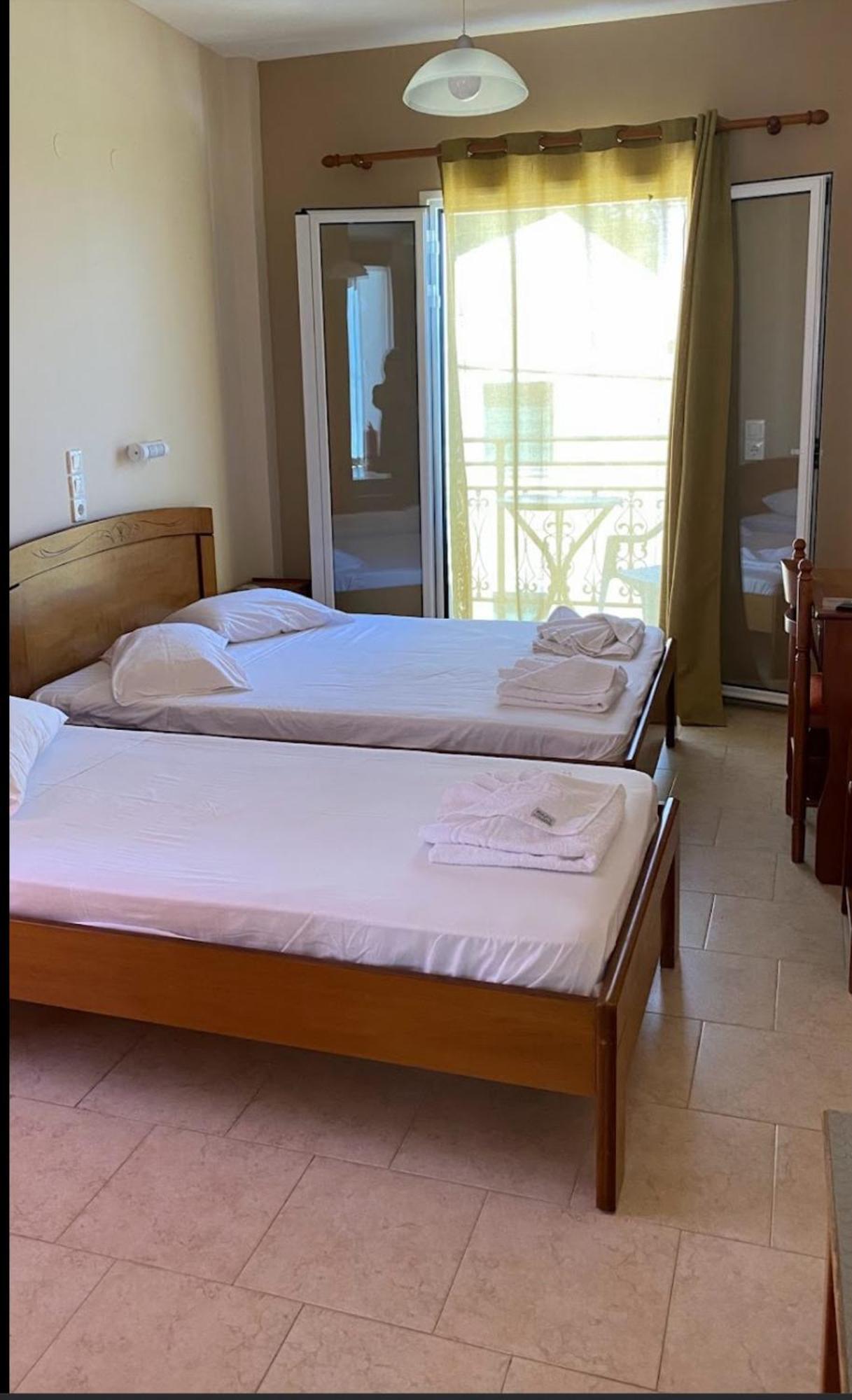 Michaela Hotel Poros  Buitenkant foto