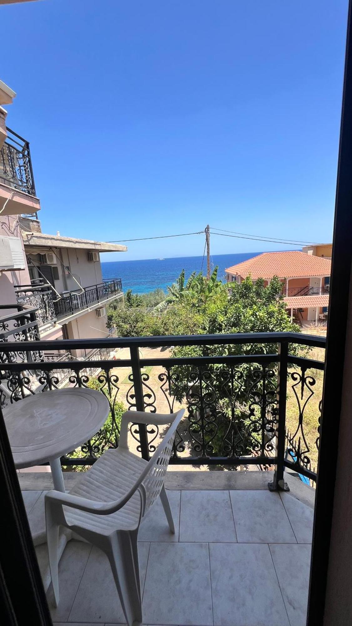 Michaela Hotel Poros  Buitenkant foto