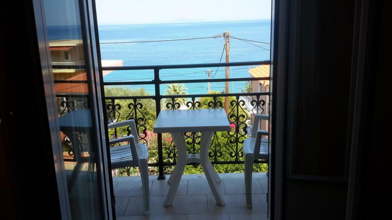 Michaela Hotel Poros  Buitenkant foto