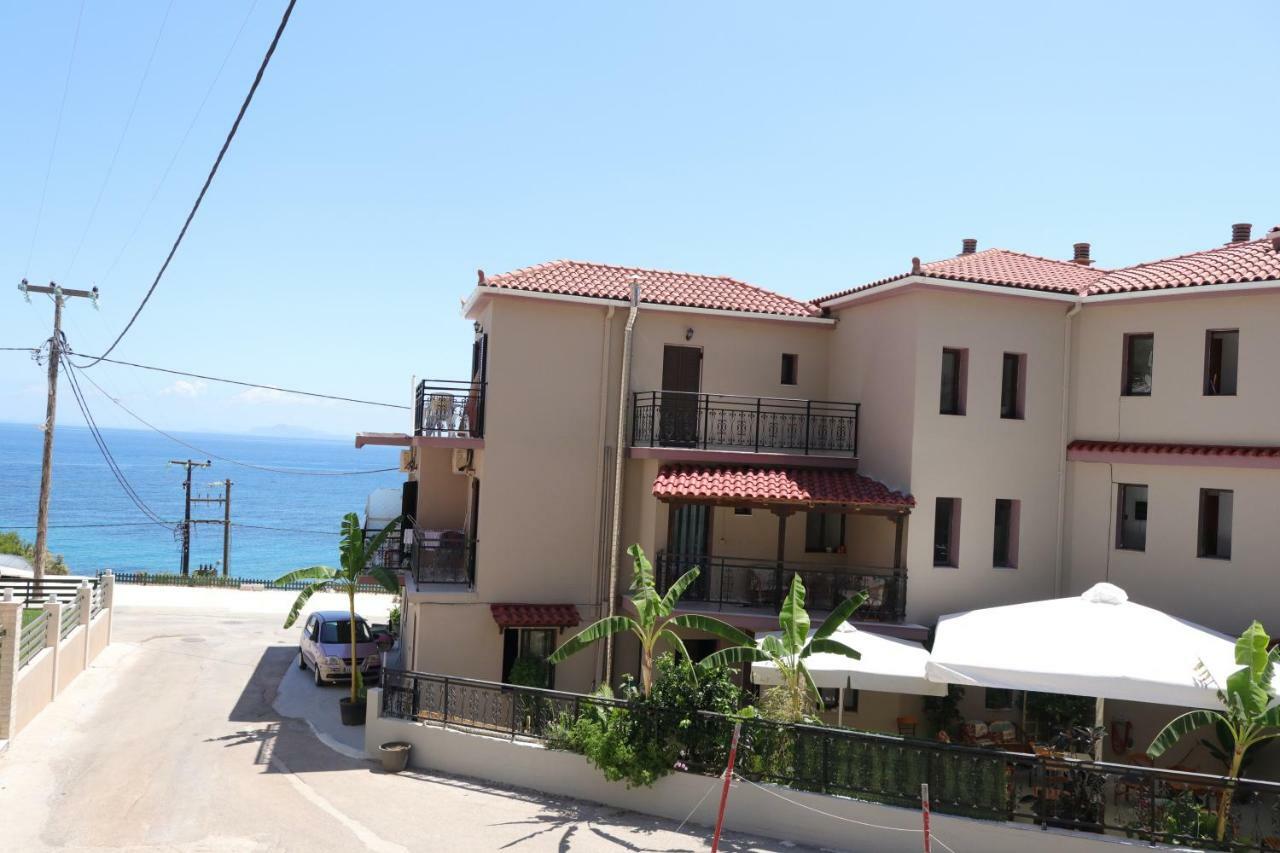 Michaela Hotel Poros  Buitenkant foto