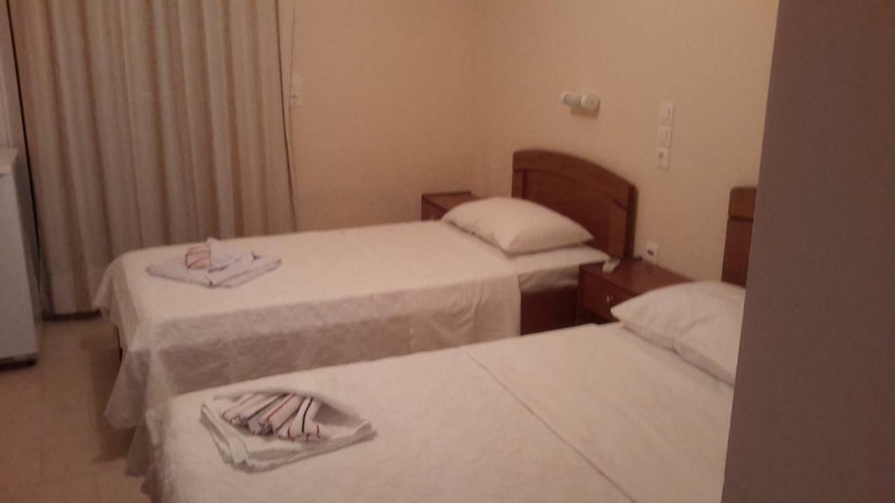 Michaela Hotel Poros  Buitenkant foto